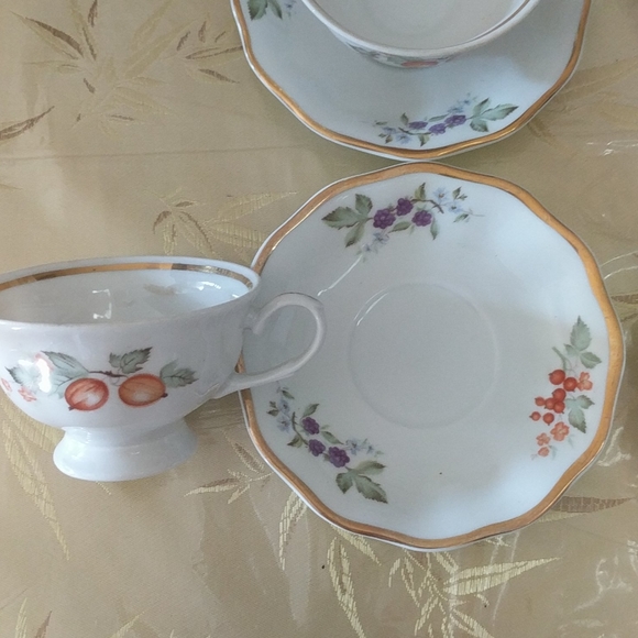 Vintage Favalino fine china tea cup and saucer - Picture 4 of 6